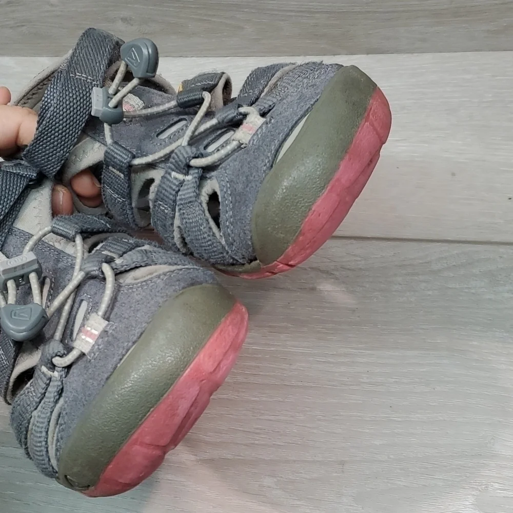 Keen Girls Big Kids Ceacamp II CNX Outdoor Hiking Comfort Sandals shoes sz 3